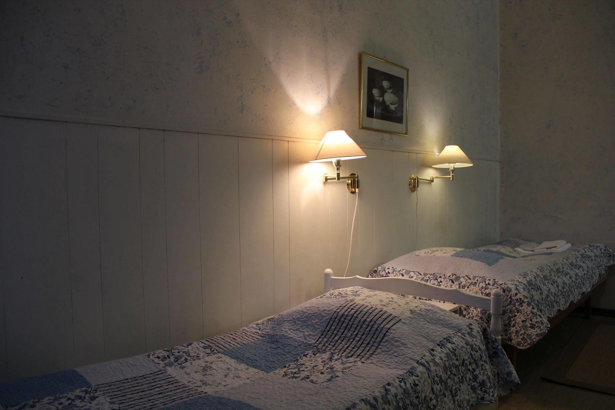 Kongressikoti Hotel Helsinki Extérieur photo