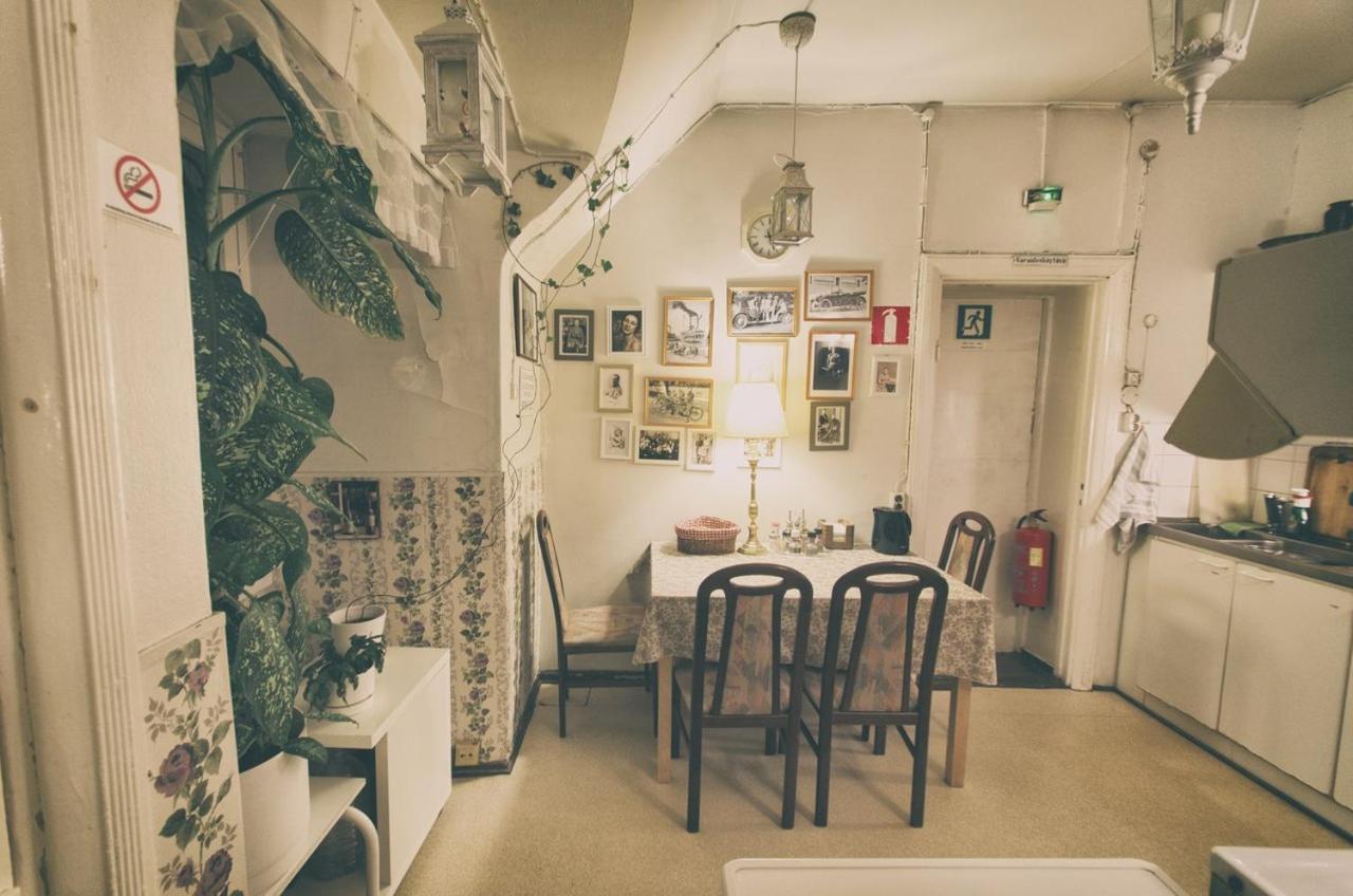 Kongressikoti Hotel Helsinki Extérieur photo